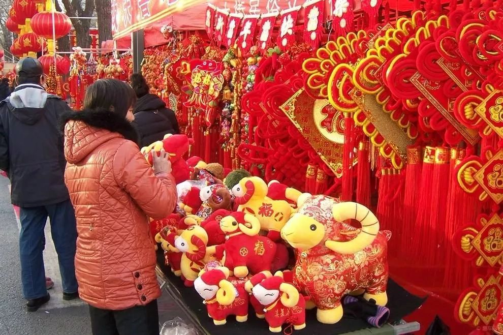 好吃又好玩属于灌阳人民的年货夜市街今天开市啦