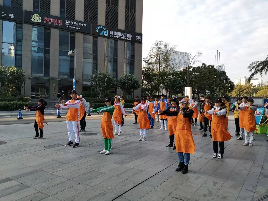 奉粥| 战胜了寒冬