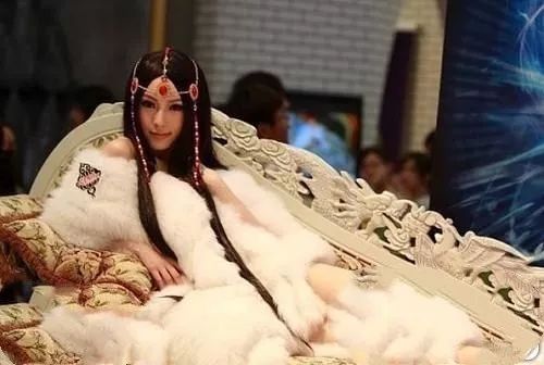 成吉思汗有500嫔妃多是敌人妻女为何从不怕暗杀这一招太狠