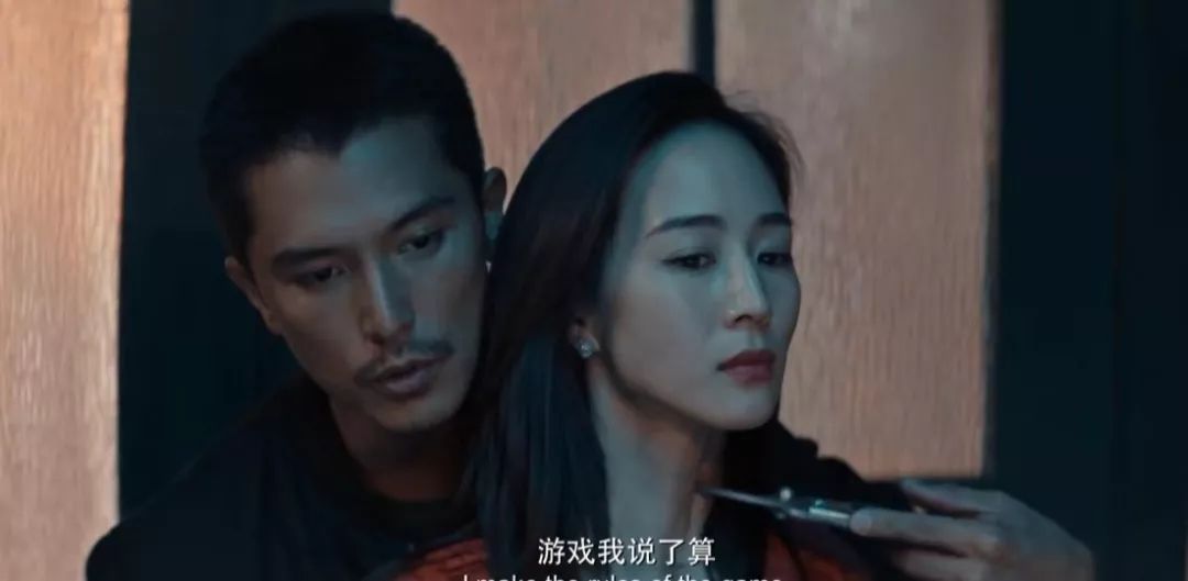 《唐人街探案》网剧版的核心人物林默,张钧甯则是《玫瑰的名字》中