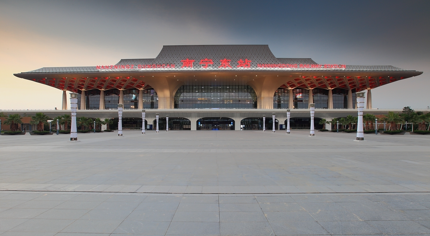 南宁五象火车站图片