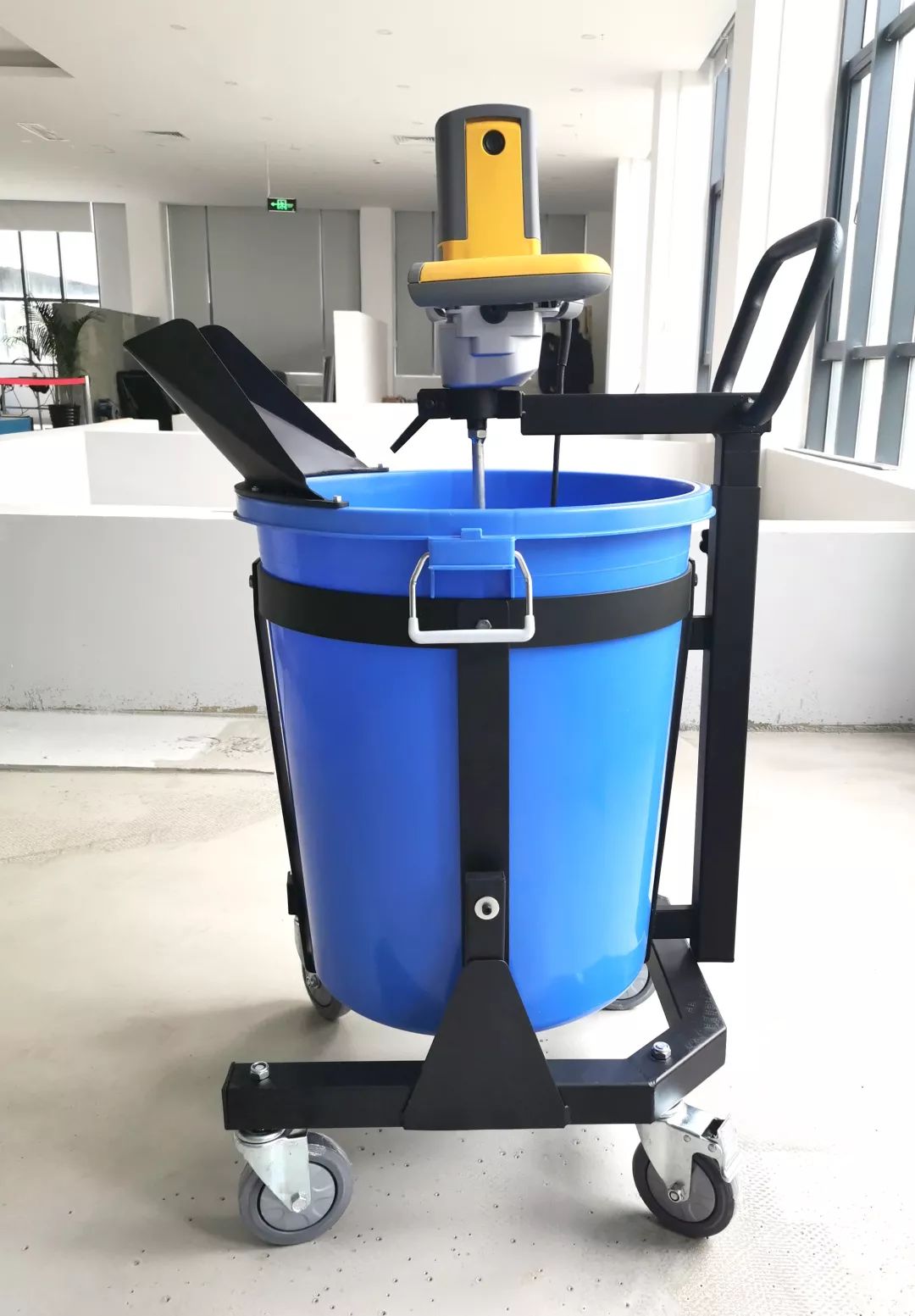 效率比常规的搅拌器 ,高出300%满足自流平,腻子,涂料等多种材料的搅拌