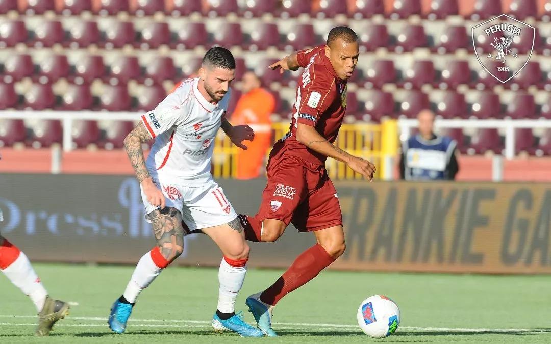 聚焦意大利杯军机处多维度关键情报带您看那不勒斯vs佩鲁贾