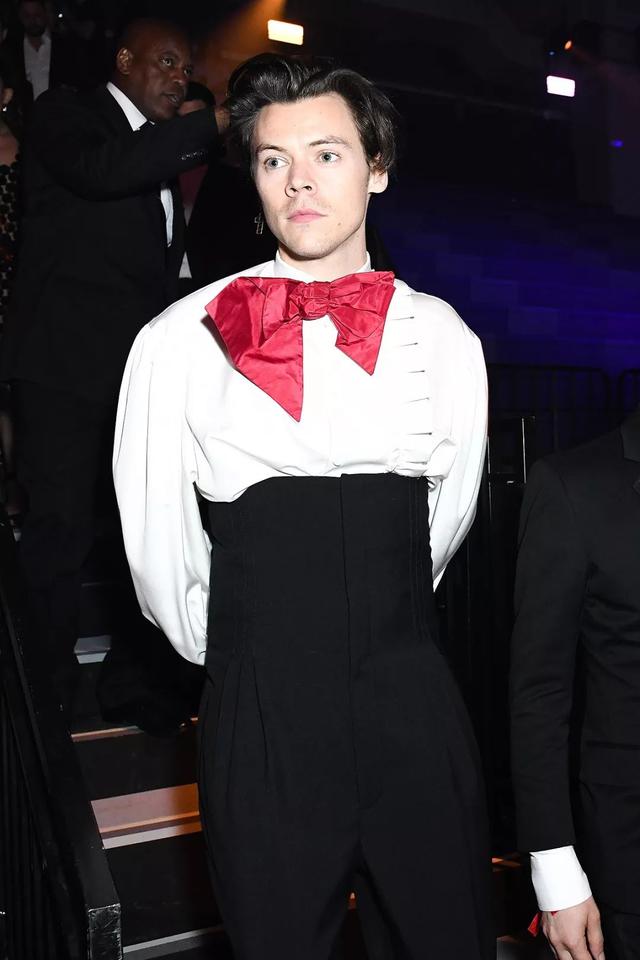harrystyles可以是女装大佬也能是非常规偶像