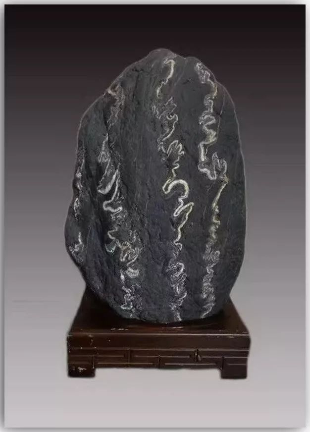 云朵名石乱云飞渡22万元成交长江石市这个冬天真不冷