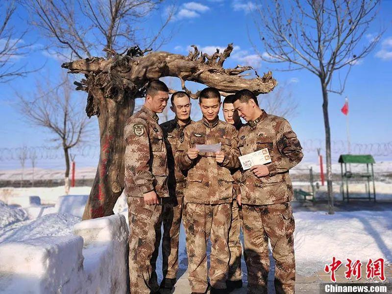 一個跨越4186公里的新年願望哨所的解放軍叔叔幫他實現