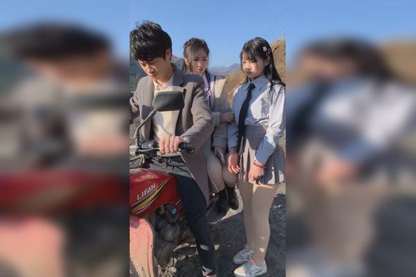 向云天努力中月琴幺妹