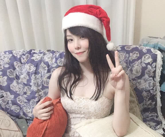 而在前段时间的一次直播中,巴西美女辅助小姐姐再次谈到了这件事,她