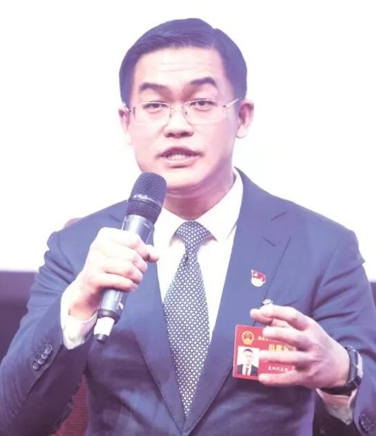 肖力:南漳多措并举遏制脱贫户返贫人大代表们收集基层问题,反映群众