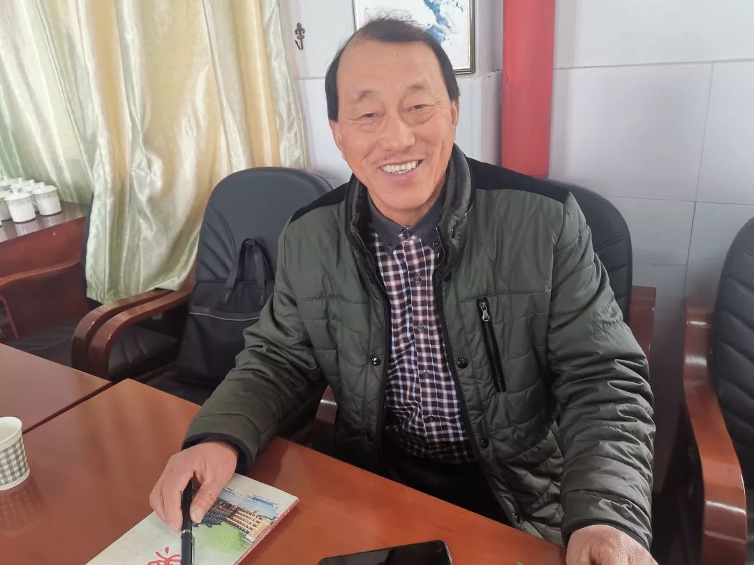 茶香情暖迎新春乾明学校举行退休教师新春茶话会