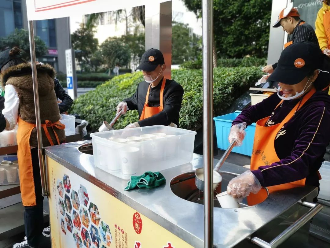 奉粥| 战胜了寒冬