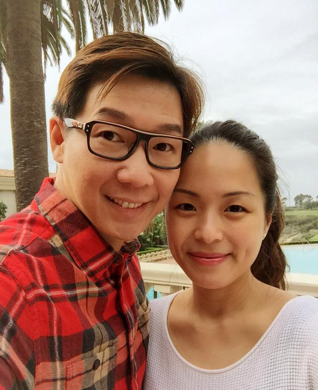 品冠与妻子牵手17年结婚八周年每张合影都恩爱甜蜜