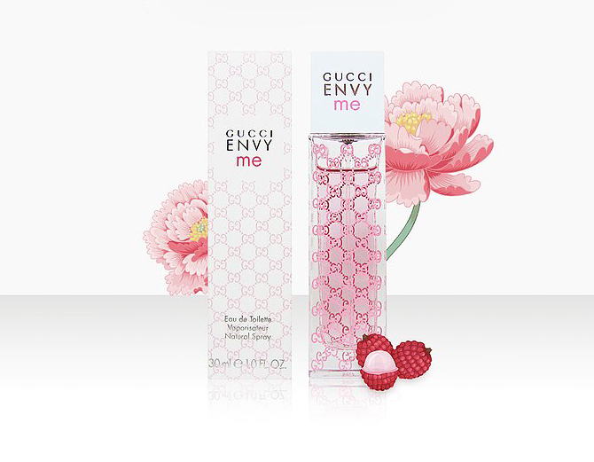 女生浪漫单品让周围洋溢着粉红泡泡的粉色系香水合集