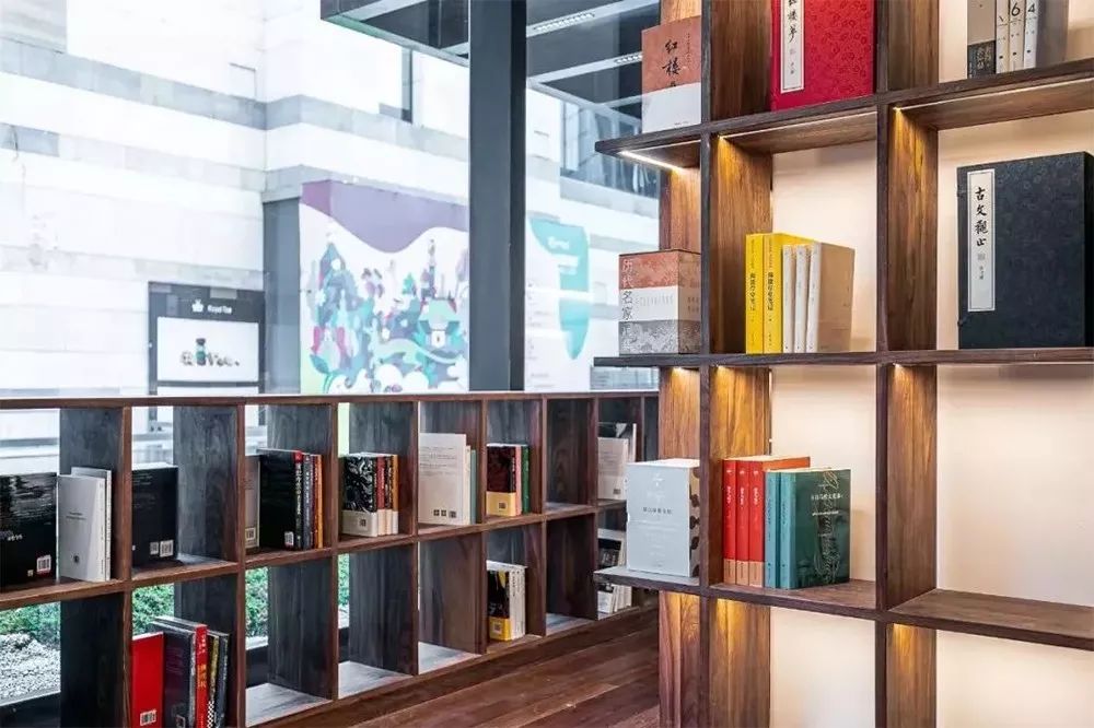 无味舒食在魔都开了家三层独栋御书房