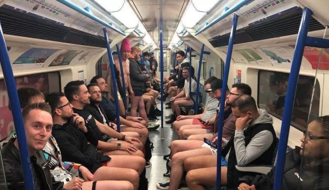 伦敦流氓集体出动,光大腿坐地铁.辣辣辣眼睛～_活动