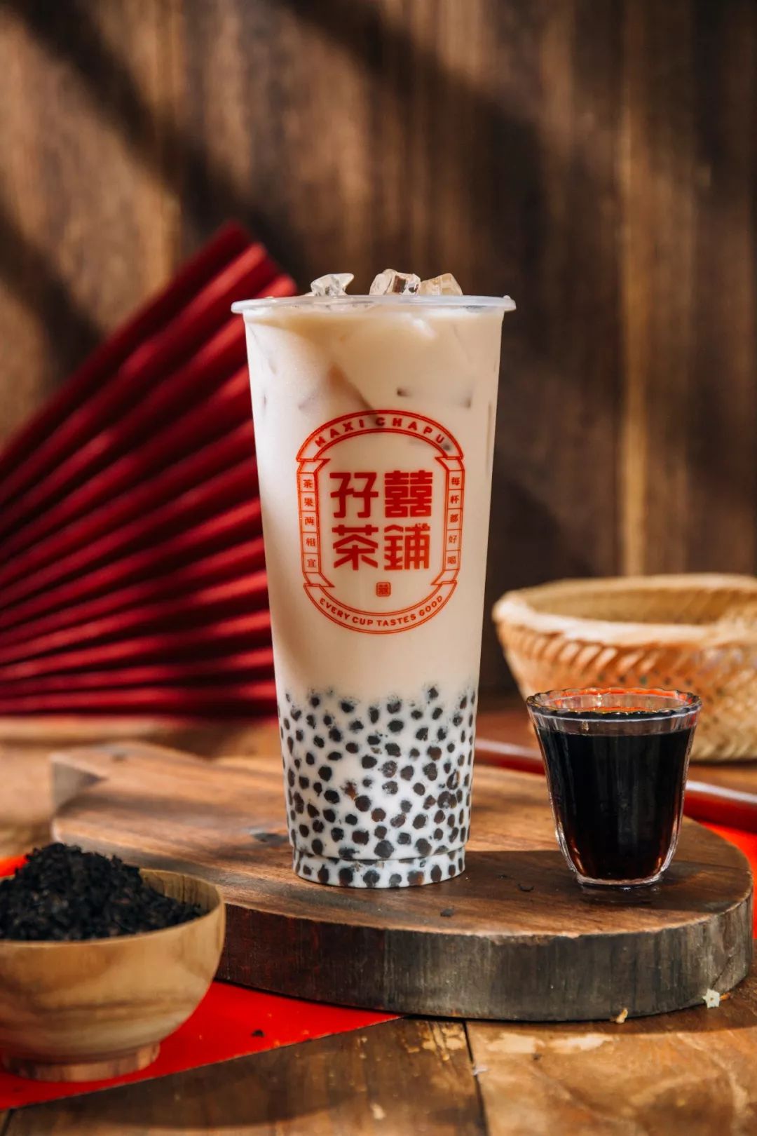 红色风暴侵袭肇庆孖囍茶铺新品上线全部买一送一