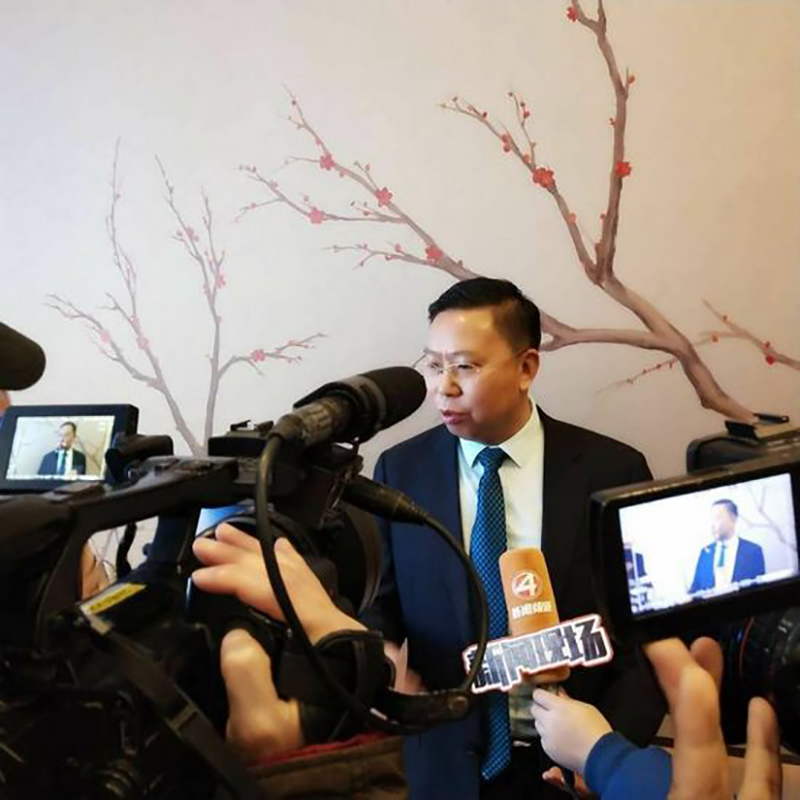 陈楠华用心血与责任为公益产业化打基础用智慧与勤勉为产业公益化探新