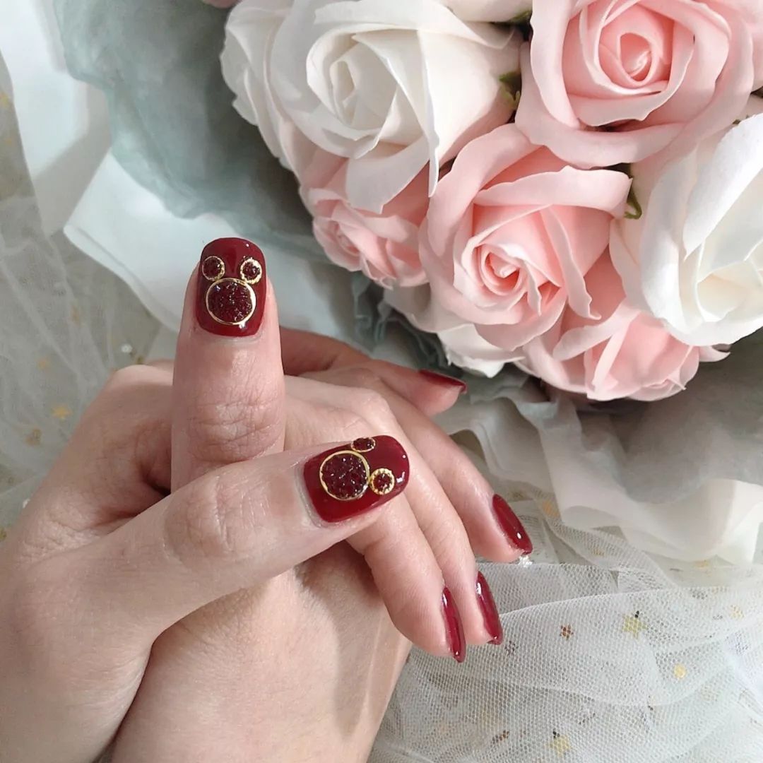 潮美妆 | 做一波鼠年美甲,红红火火过新年_米妮