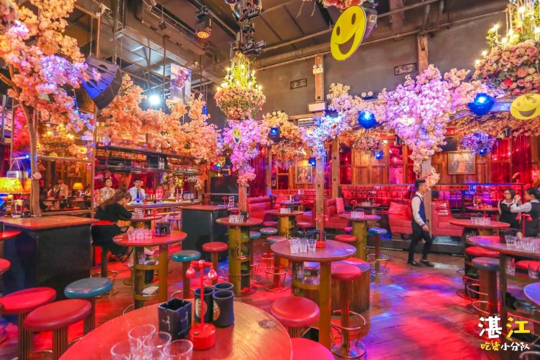 1折开在金沙湾360无死角的花园酒吧凌晨两点不打烊