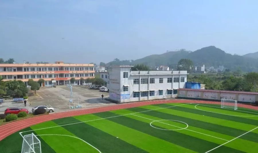 黄寨小学▲青山大明小学(教学点)学生电脑室▲东昌中学▲新坪中学 