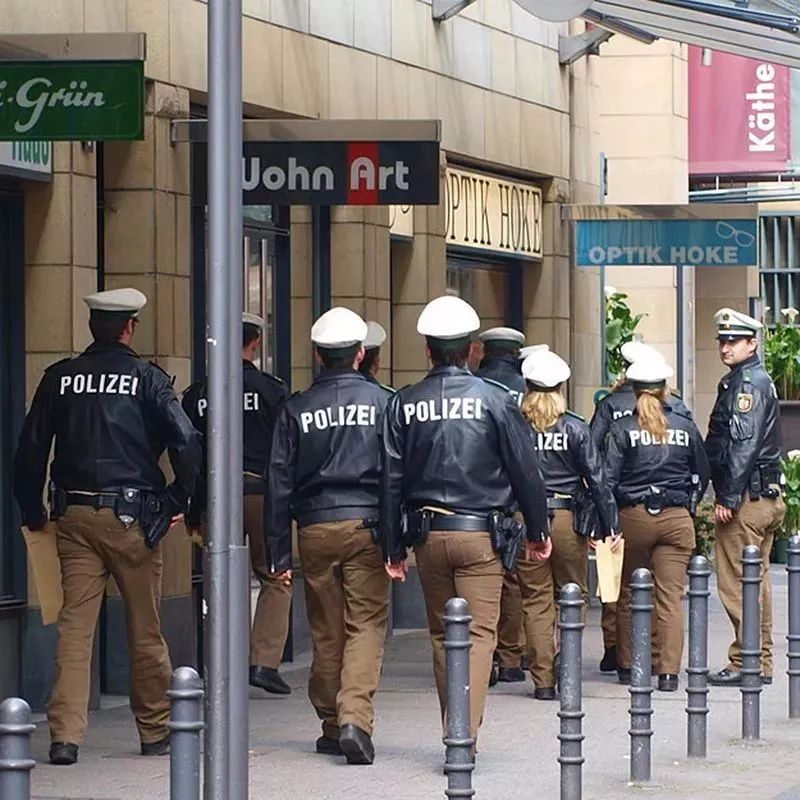 德国警察总是装备一些奇异装备实战功能怎么样