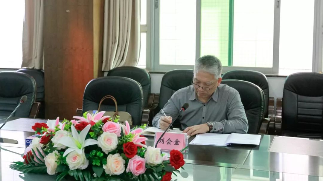 观澜二中以课题为引领以研究促成长