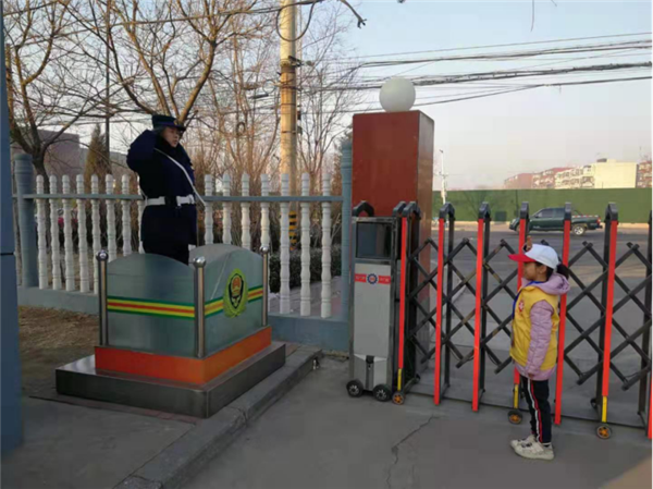 ��Т�л�С���ߵ������жӲɷ�ѧϰ������������