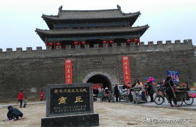 在商丘古城内寻觅桃花扇的故事