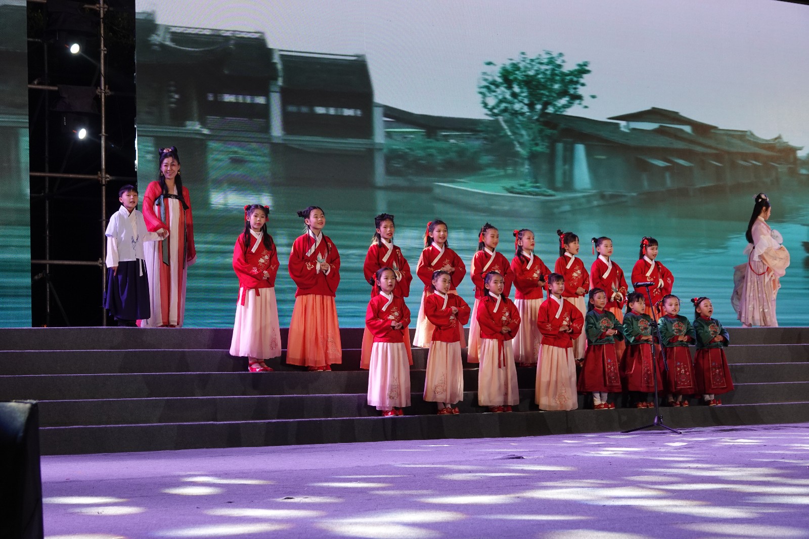 南音直入花园首次亮相2020年中国海峡大舞台春晚