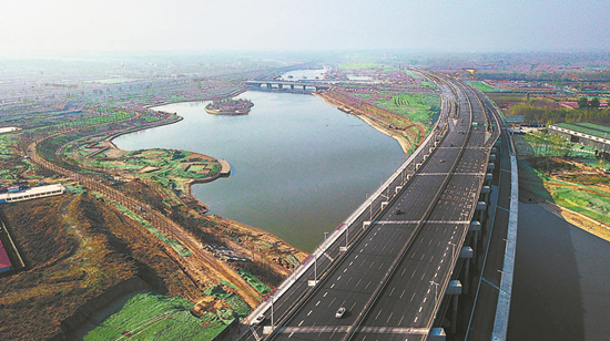 贾鲁河畔看锦艺双子如何斗法融创蛟龙