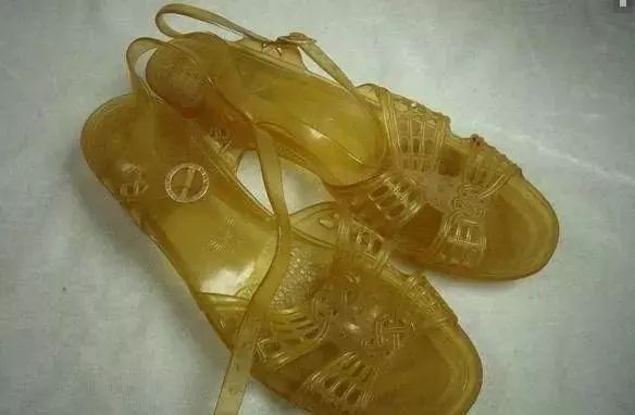 11件童年老物件逐渐消失,90年的小伙伴基本没见过图三