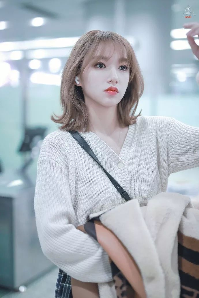 美人计程潇发际线战斗成功各位秃头少女请copy