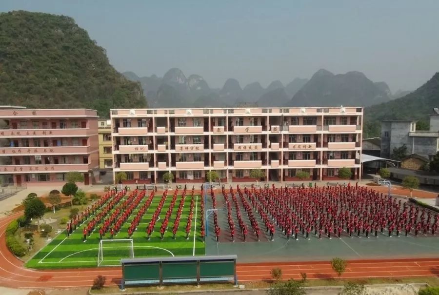 黄寨小学▲青山大明小学(教学点)学生电脑室▲东昌中学▲新坪中学