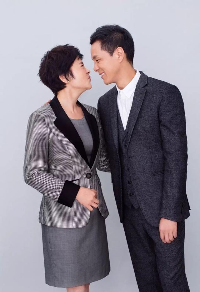 因演安嘉和成名他31岁娶二婚妻子结婚26年无子也幸福