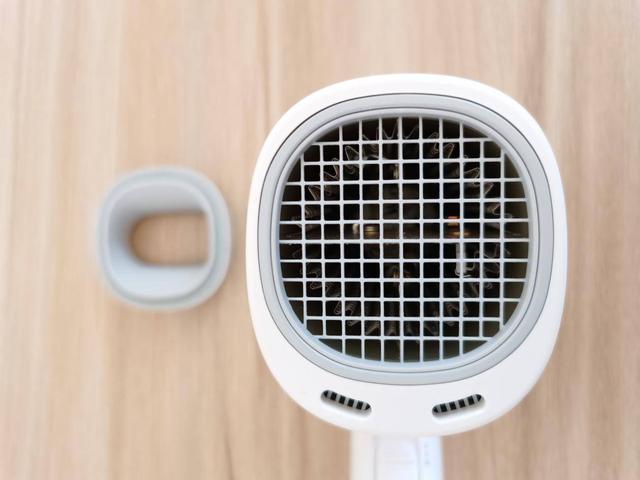 小戴森呵护小仙女的差旅护发神器须眉吹风机mini版