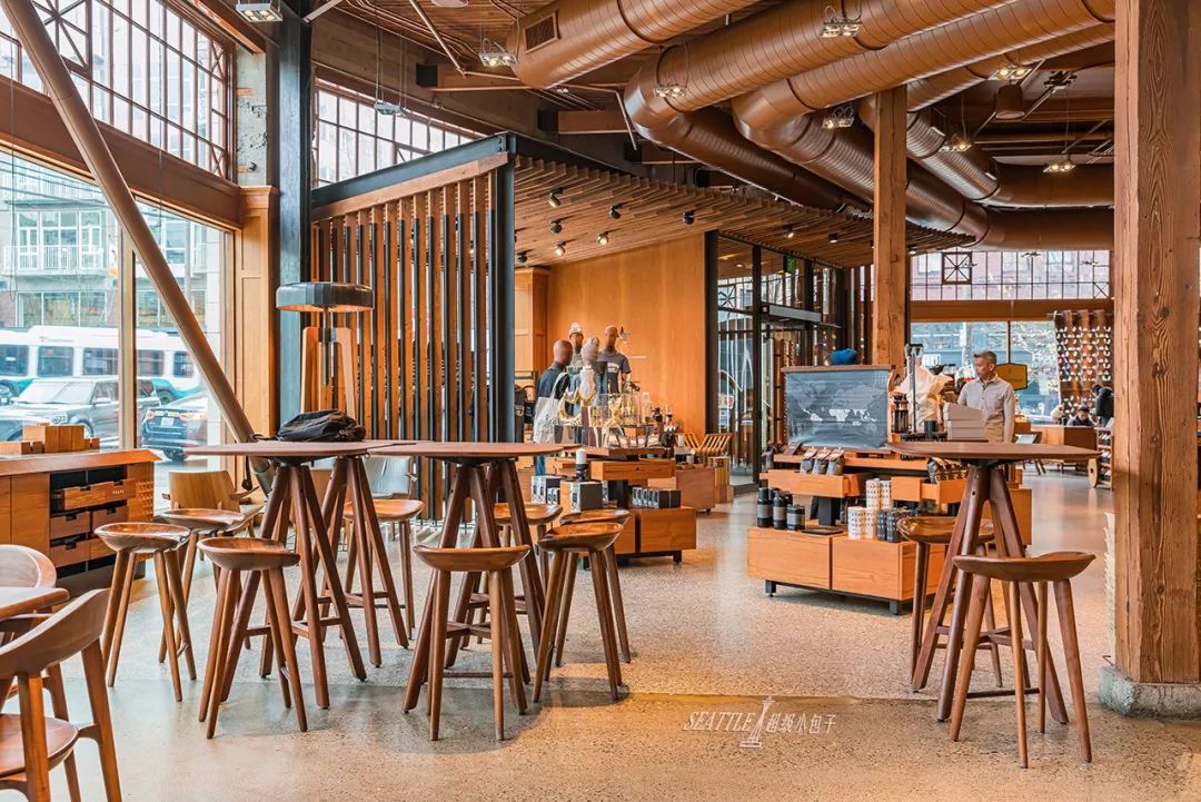 探访星巴克全球第一家黑星旗舰店喝过咖啡以后表情亮了