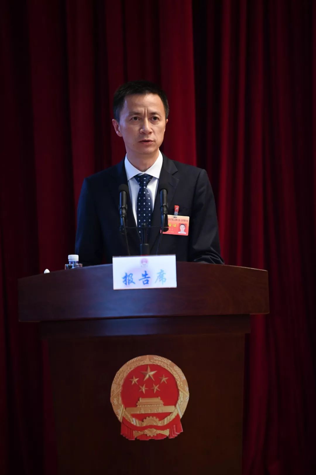 绘制出2020年"施工图"带来了2019年"成绩单"给南山区230万市民区长黄