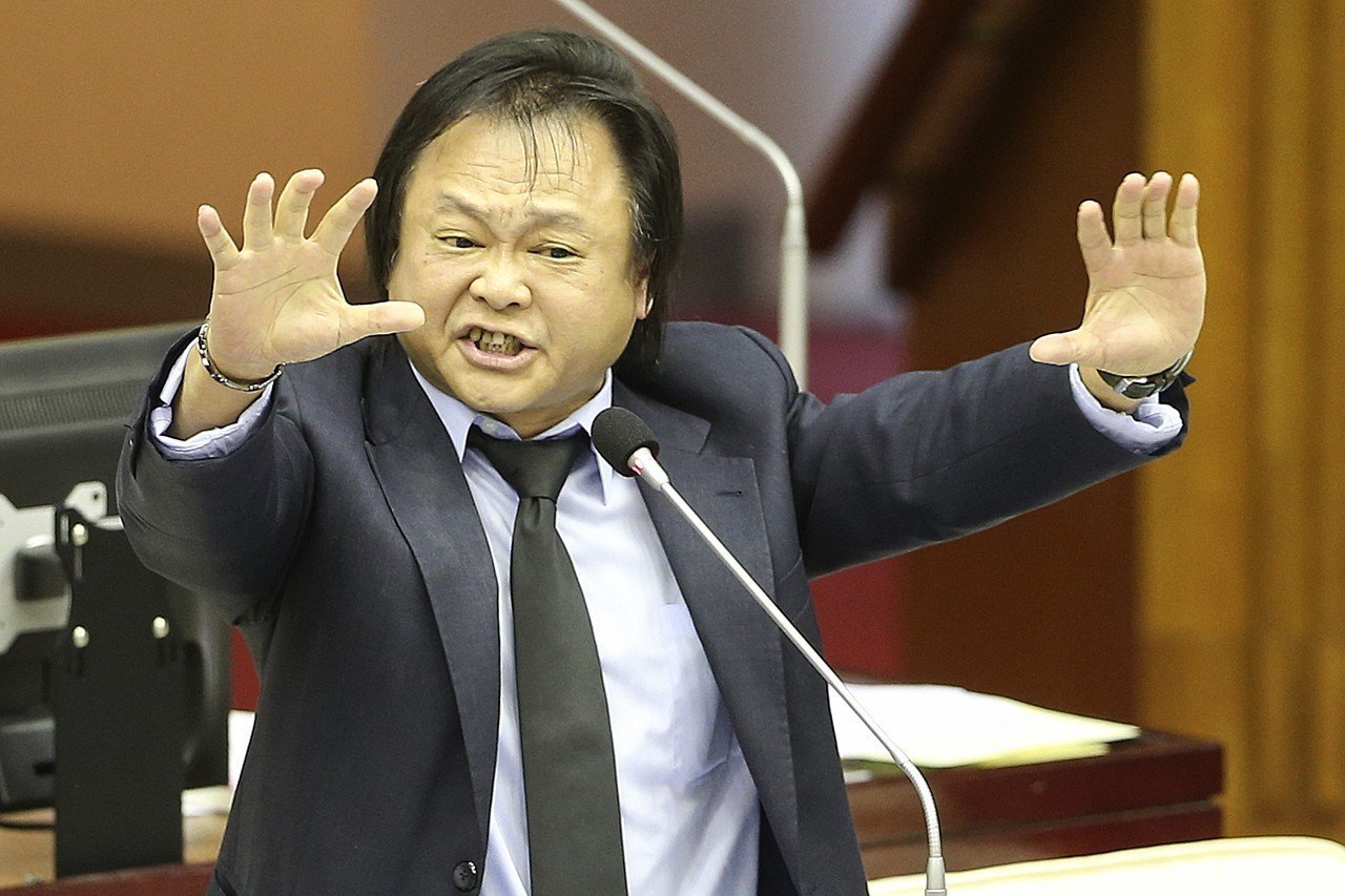 蔡当选就跳海王世坚称说到做到