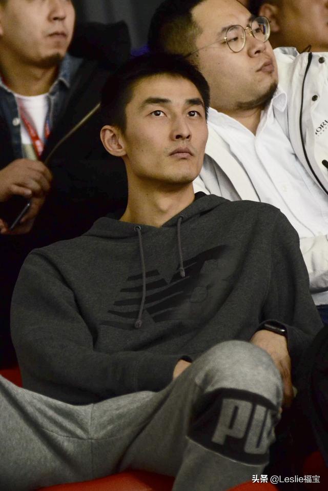 米杨老公方颖超现身看台观战 米杨老公方颖超现身看台观战 米杨老