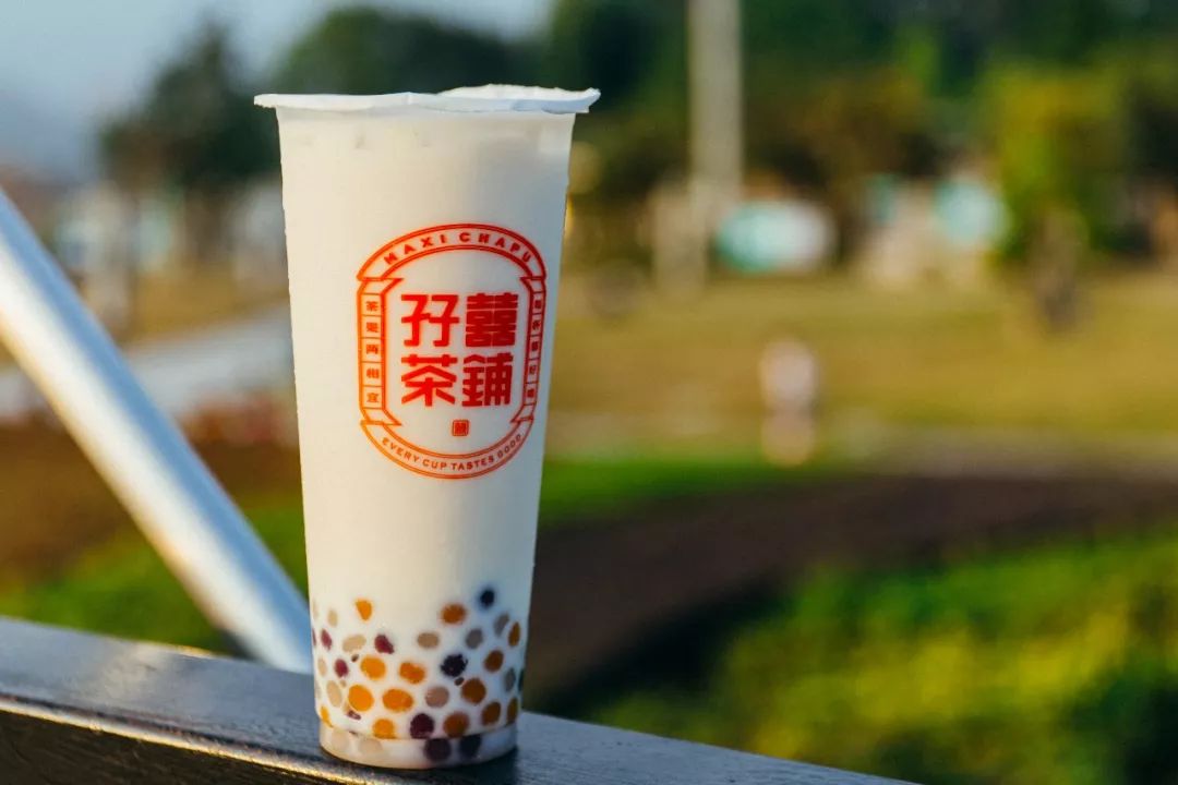 红色风暴侵袭肇庆孖囍茶铺新品上线全部买一送一