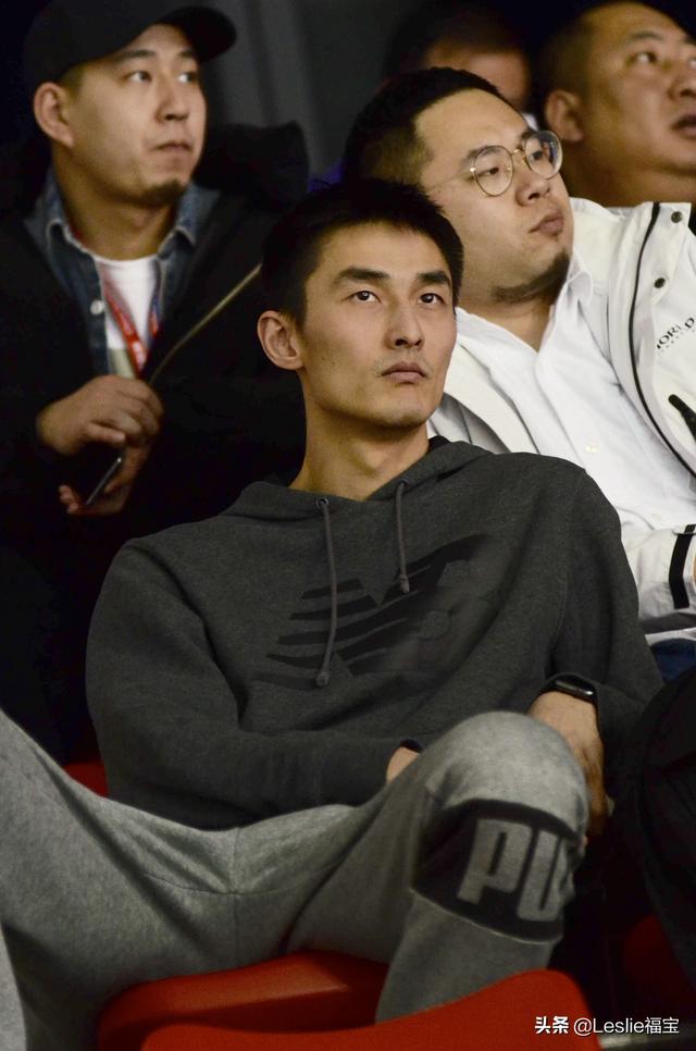 米杨老公方颖超现身看台观战 米杨老公方颖超现身看台观战 米杨老
