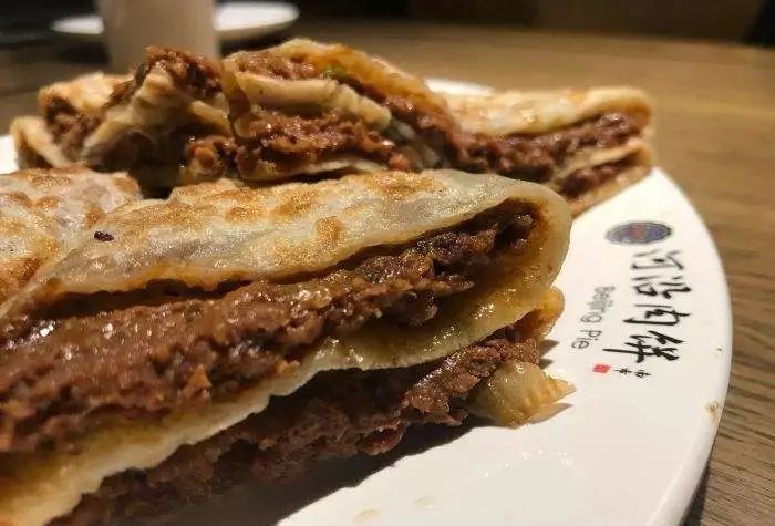 故宫年夜饭6688元一桌网友卖的是宫廷玉液酒吗180一杯