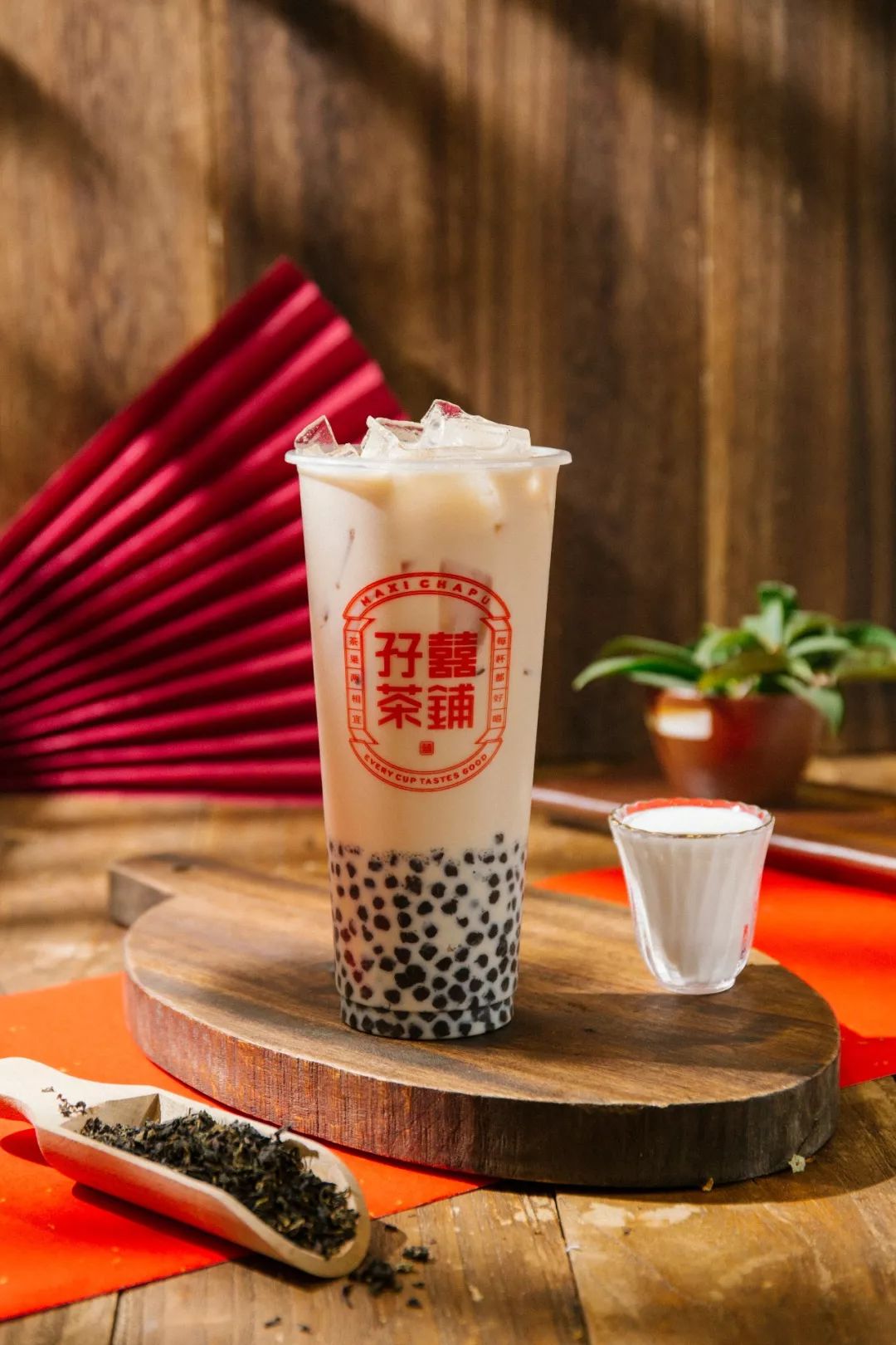 红色风暴侵袭肇庆孖囍茶铺新品上线全部买一送一