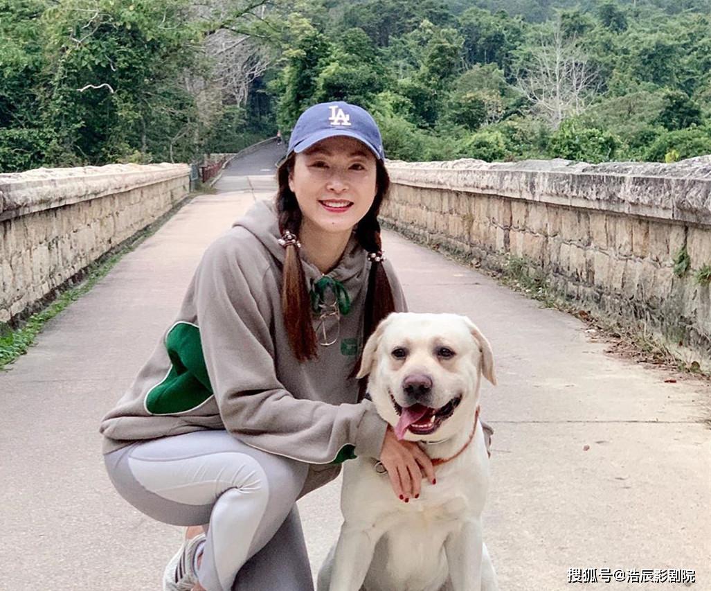 "长孙皇后"童爱玲晒近照,皮肤紧致少女感十足,47岁仍想生二_王敦民