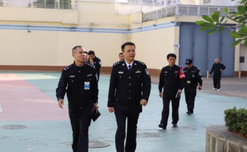 陈晓昆深入省新康监狱开展慰问