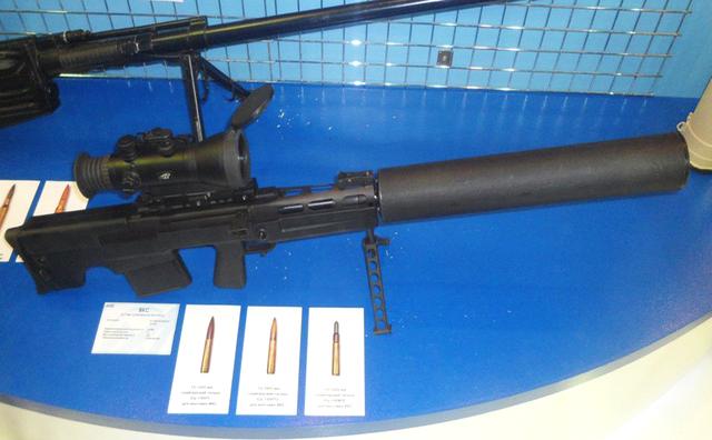 俄罗斯狙击手获一重器100米洞穿装甲和国产高精狙比谁强