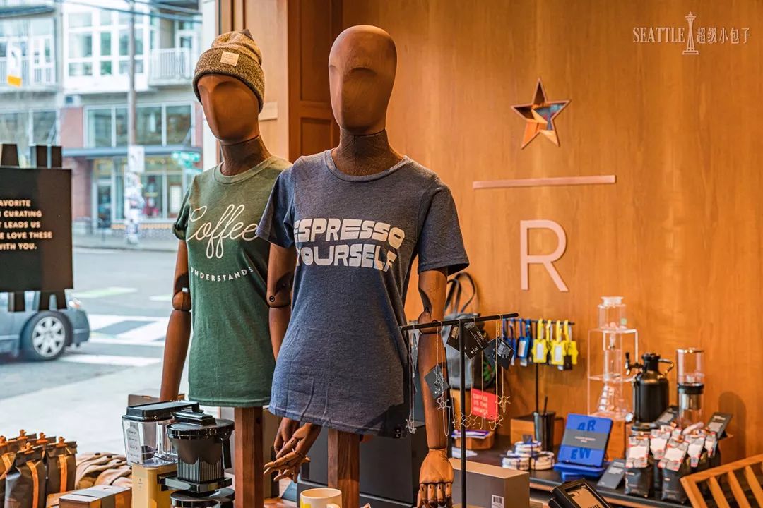 探访星巴克全球第一家黑星旗舰店喝过咖啡以后表情亮了