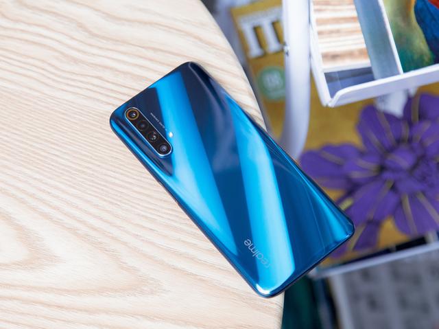 没买到1999元的红米转投realme体验完真我x50后选择真明智