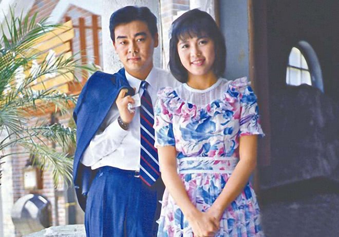 提名8次才获得影帝老婆是选秀冠军结婚20多年过二人生活
