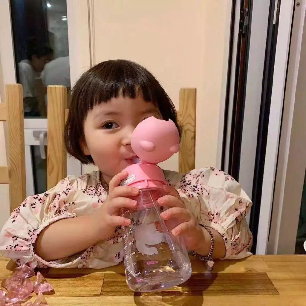 头像冬天没有甜甜的恋爱只会把人冻成憨憨